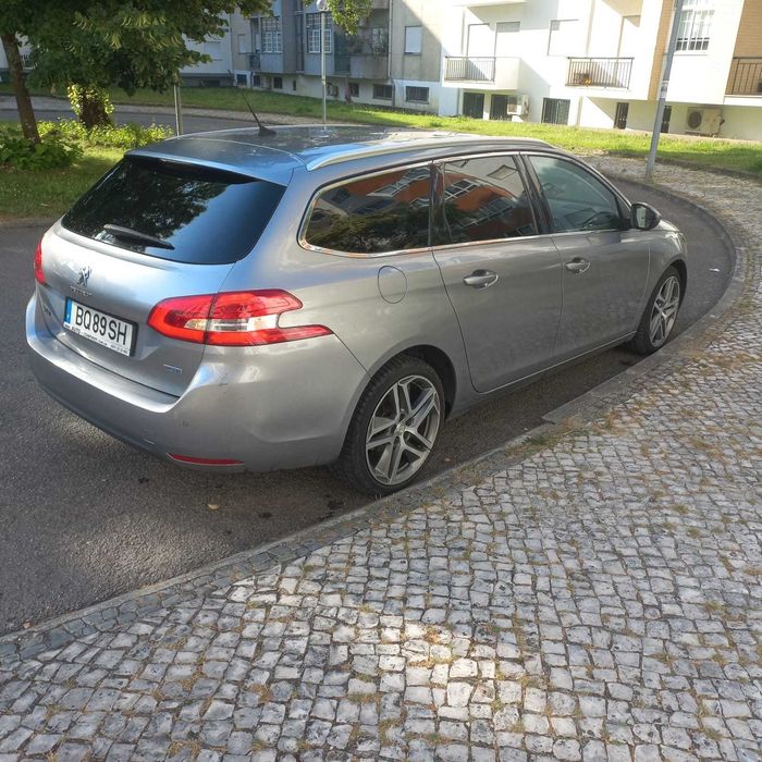 Peugeot 308 Peugeot 308 II SW 1.6 BlueHDi 120 Allure - 16