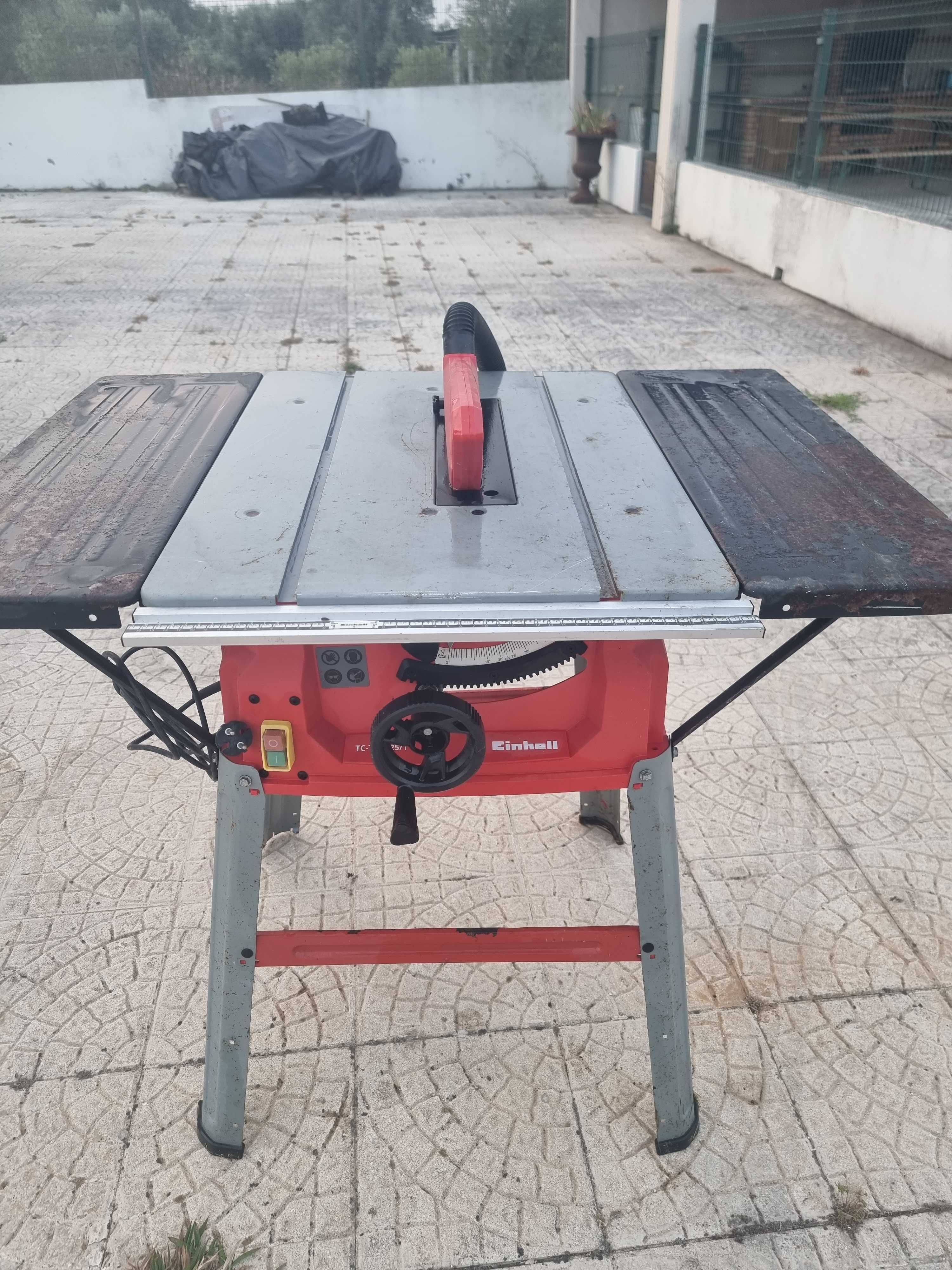 Serra electrica com bancada