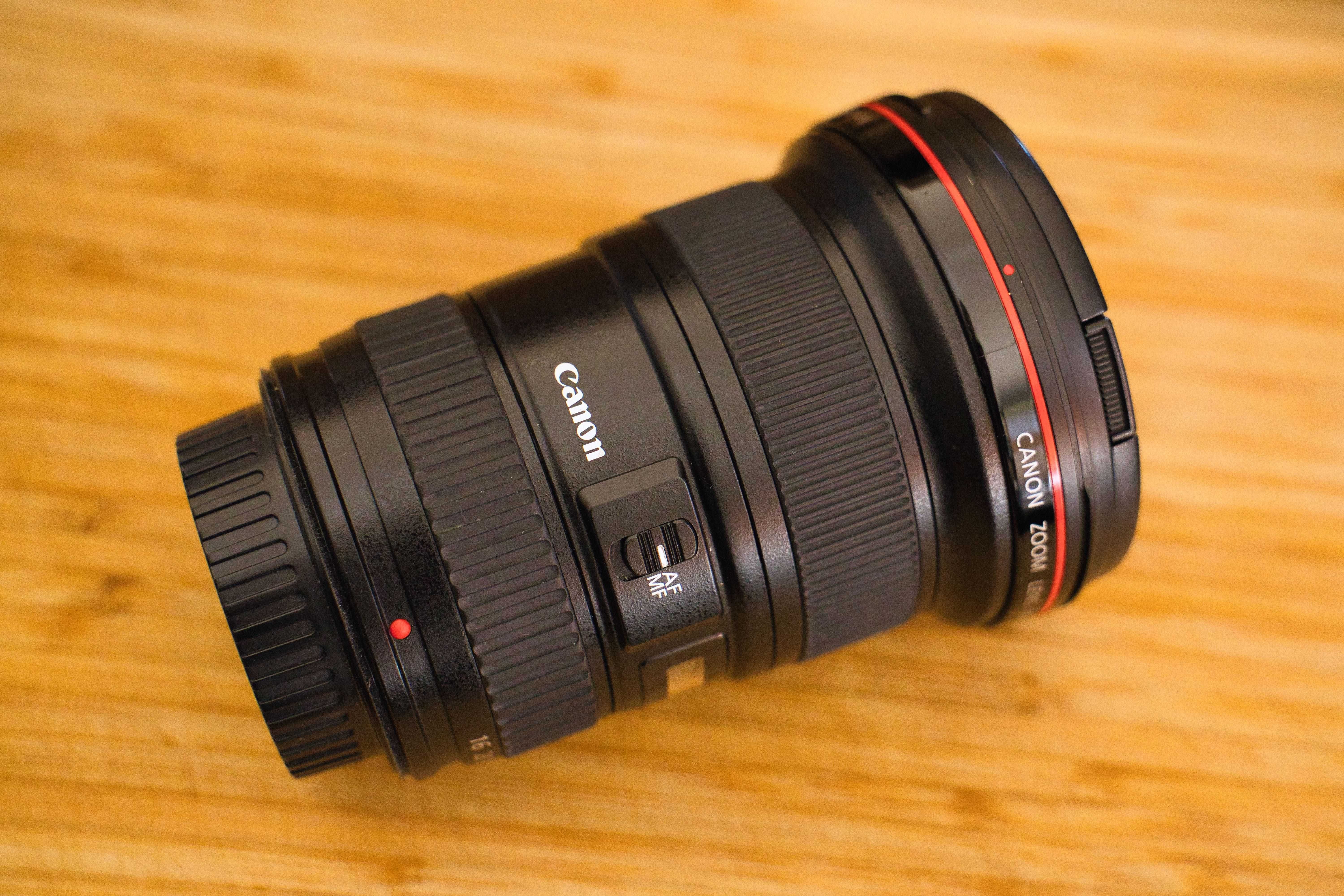 Canon EF16-35 f/2.8 L II - stan bardzo dobry +