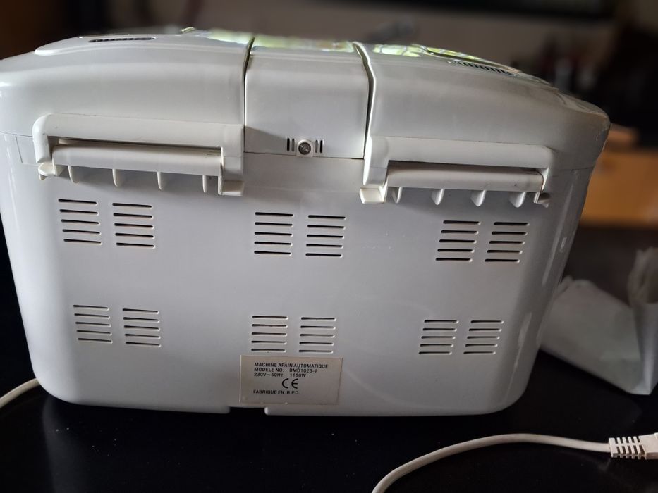 Maquina de fazer pão.  La Redoute.