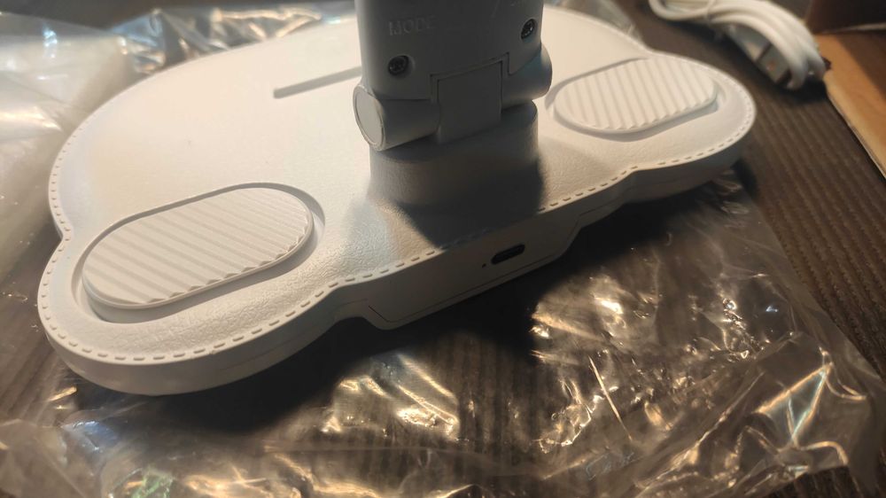 Світлодіодна настільна лед лампа з Акумуляторною батареєю