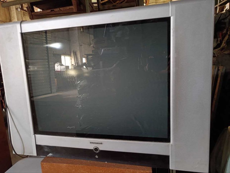 ТВ Рэйнфорд  Rainford диагональ 72cм в рабочем состоянии