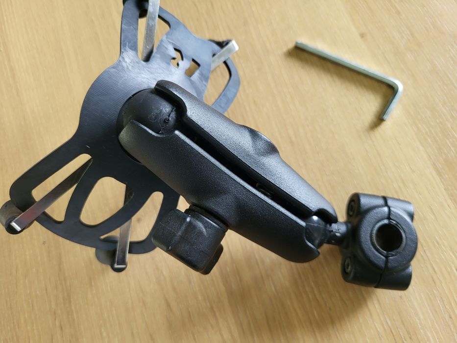 Uchwyt na telefon RAM MOUNT X-GRIP kompletny. Na motor skuter quad
