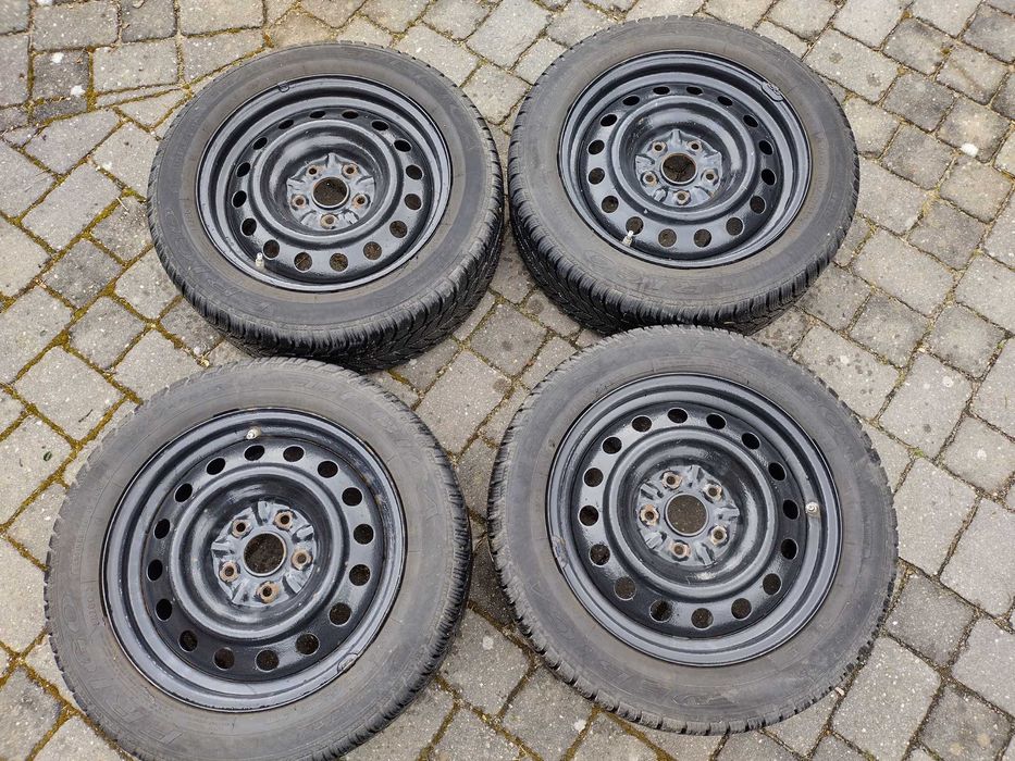 koła zimowe z czujnikami ciśnienia Toyota