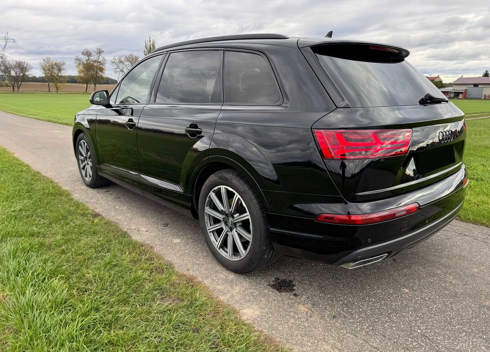 Audi Q7      2016