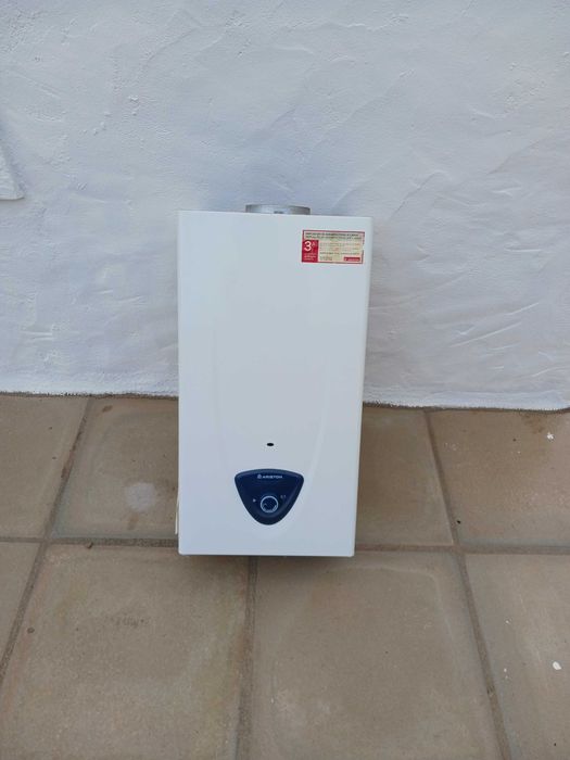 Esquentador gas natural Ariston Blu Control 11l