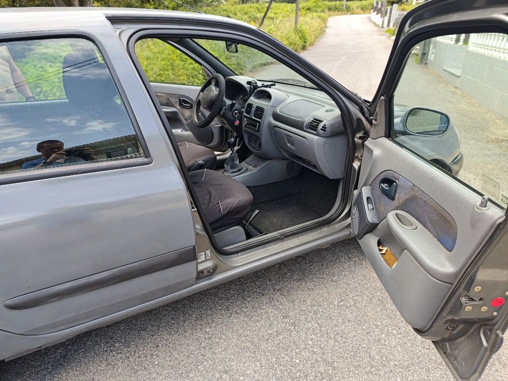 Renault Clio 1.2 de 1998