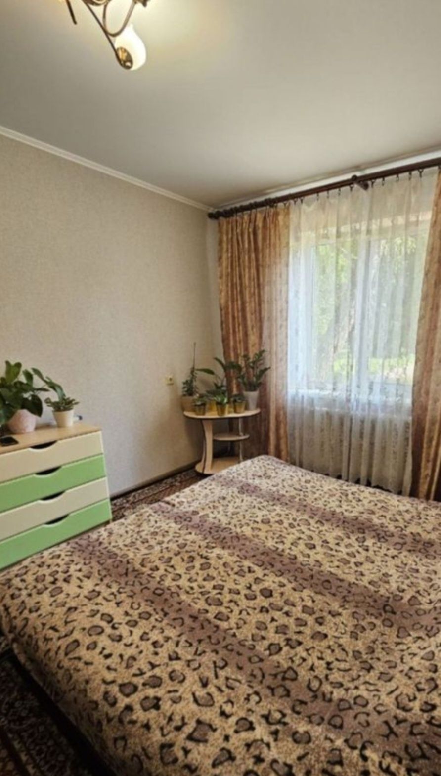 Продам 2-х кімнатну квартиру в живописному місці