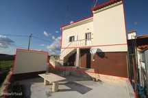 Casa / Villa T2 em Rio de Moinhos de 94,00 m2