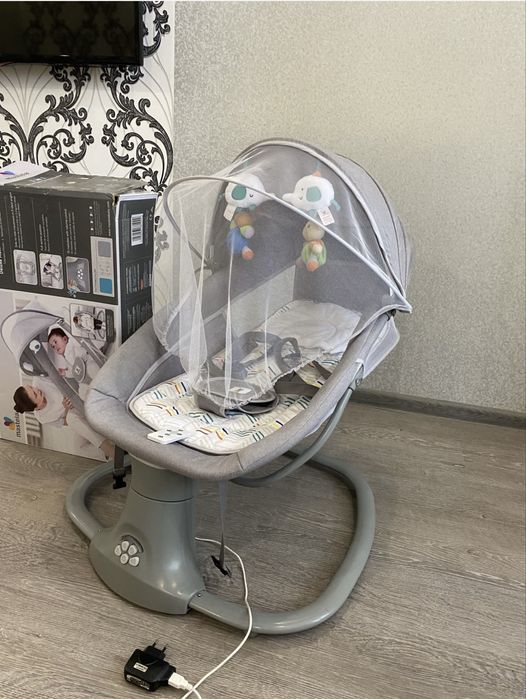 Заколисувальний центр Mastela Light Grey
