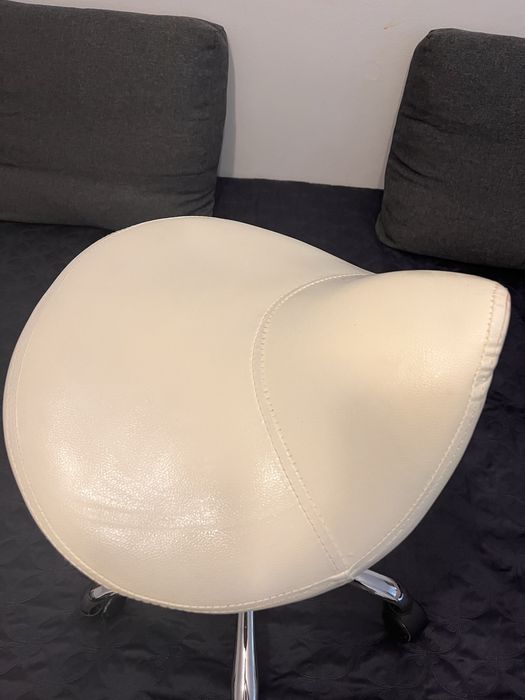 Fotel taboret kosmetyczny Rodeo stylizacja rzes paznokci salon