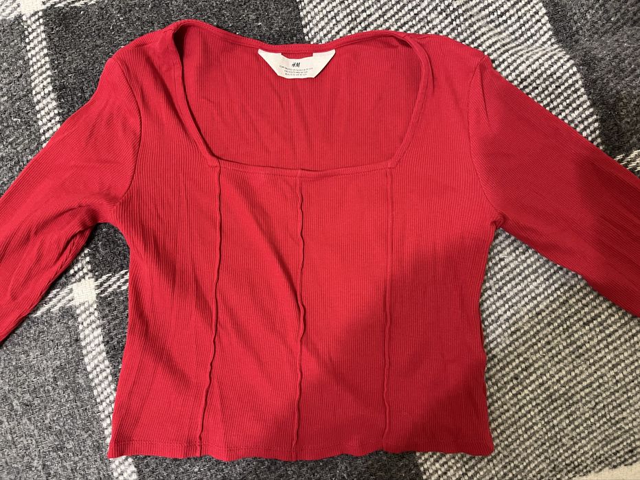 Червоний топ H&M з довгим рукавом