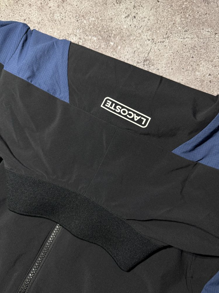 Легенька вітровка Lacoste