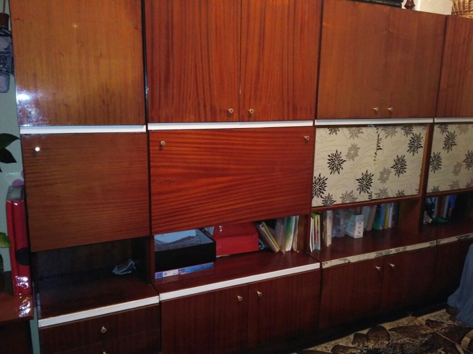 Продам  срочно стенку