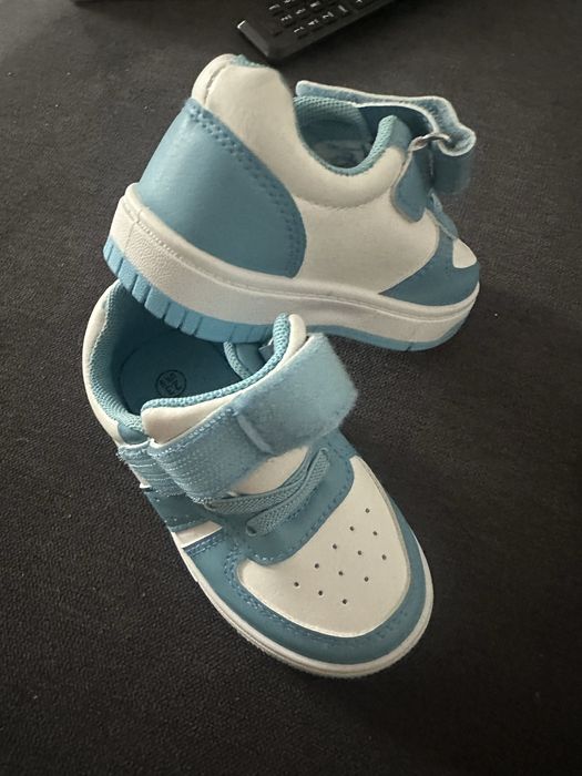 Buty dzieciece chlopiece nowe romziar 23