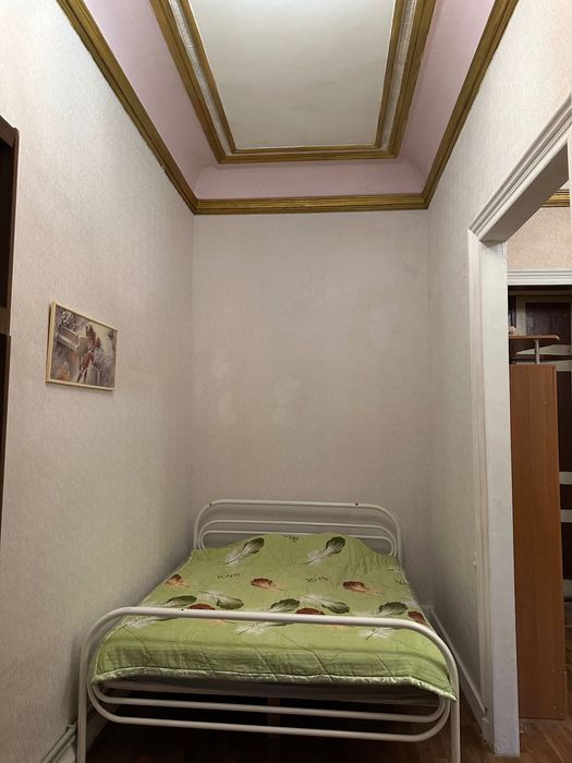 Сдам([хозяйка) для одной женщины 2 комн.со своей кухней ул.Осипова 22