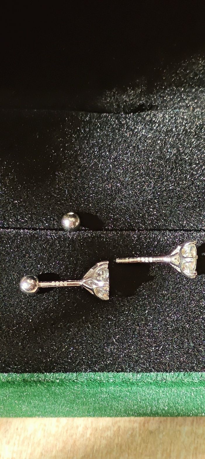 Сережки-гвоздики з діамантами з муассанітом 0,5 ct