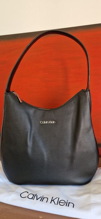 Mala Hobo Calvin Klein