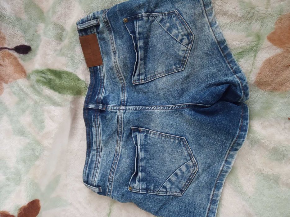 Джинсові шорти жіночі