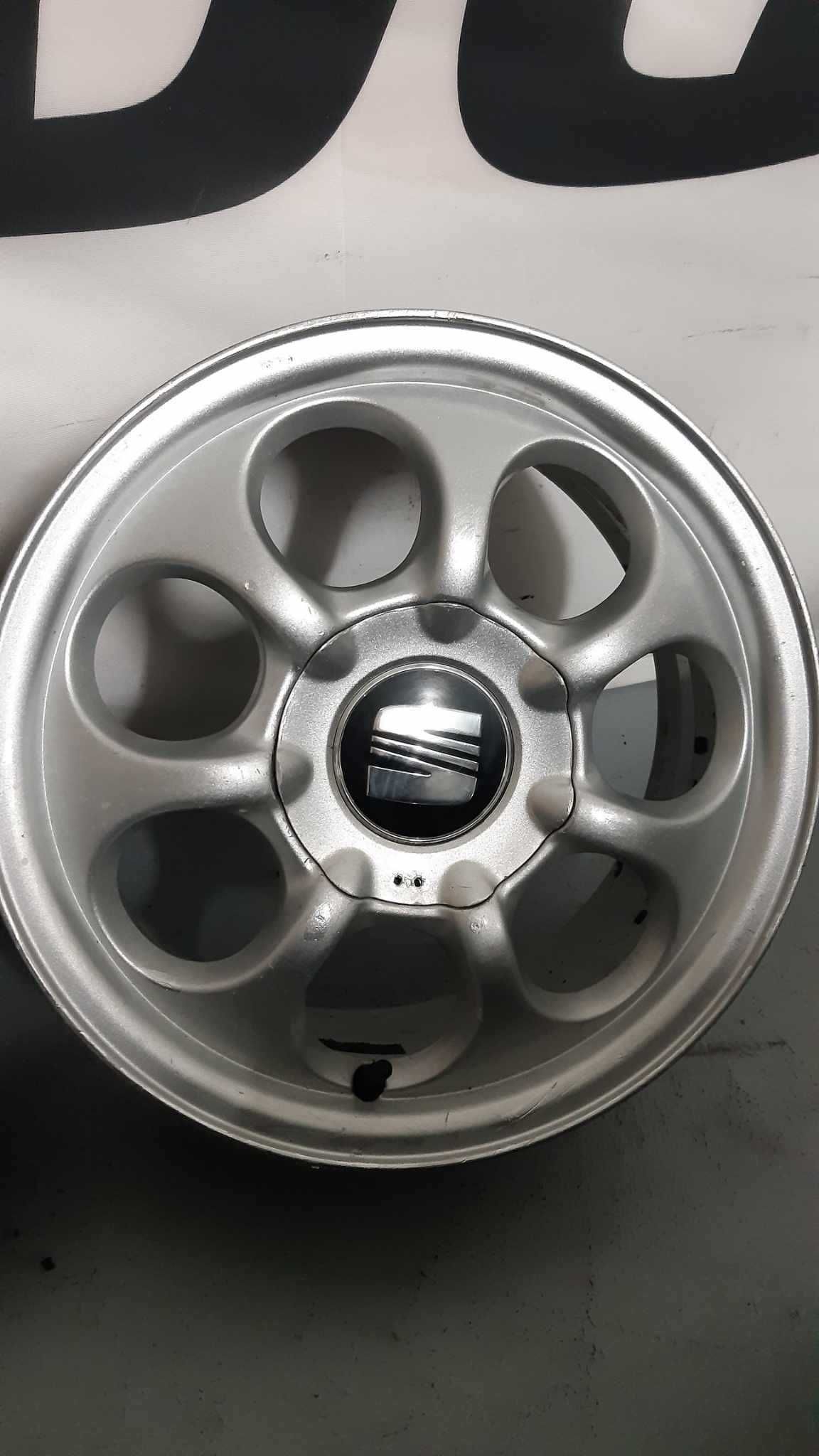 Felgi aluminiowe 5x100 6J R15 SEAT OE