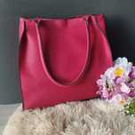 Czerwona torba Elizabeth Arden - elegancka, klasyczna shopperka