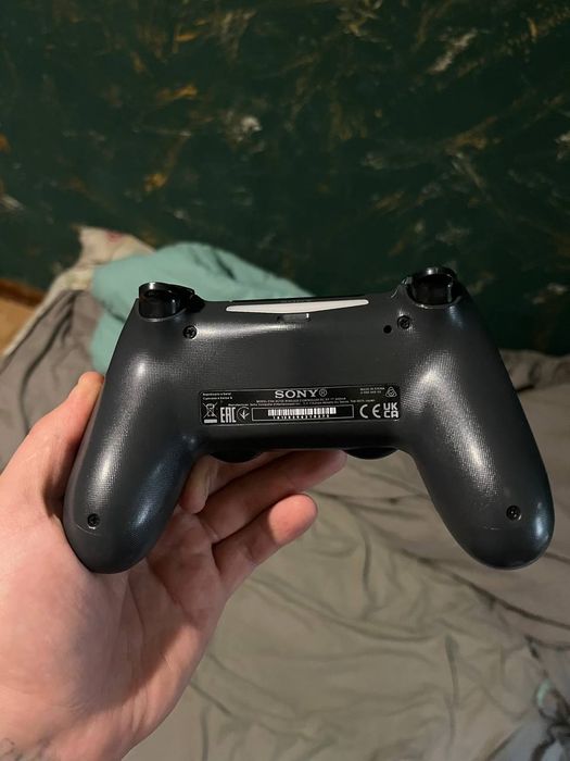 Ps4 pro с 2 геймпадами