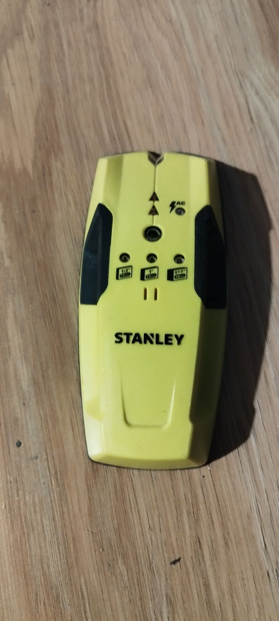 Detector de estruturas STANLEY