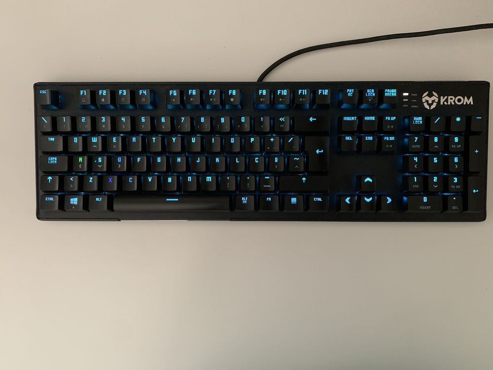 Teclado mecanico Red Switch Krom Kael