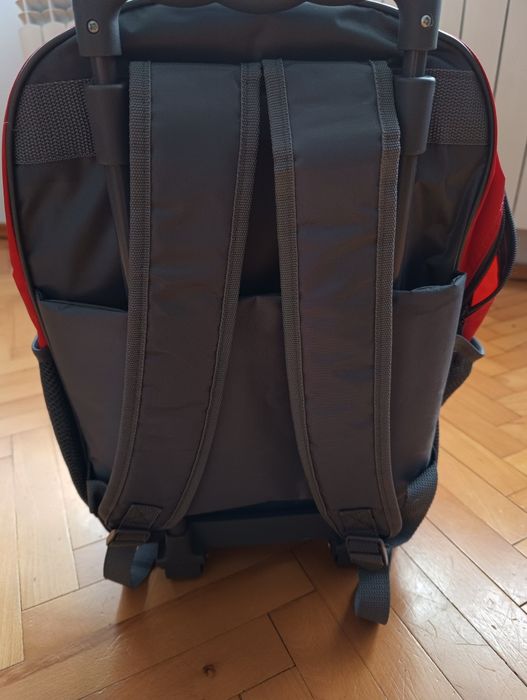 Plecak na kółkach Auta