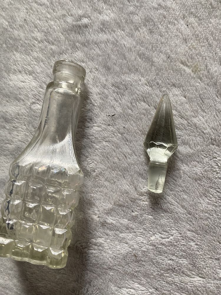 бутылочка винтаж стекло с притирающейся пробкой