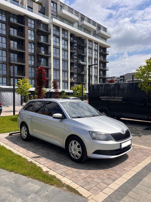 Оренда (прокат) автоШкода Фабія 2016р