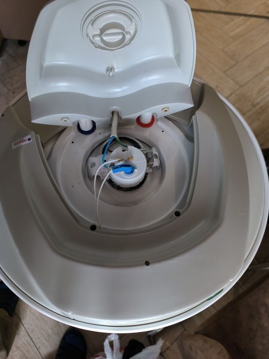 Продам бойлер АРІСТОН 80л