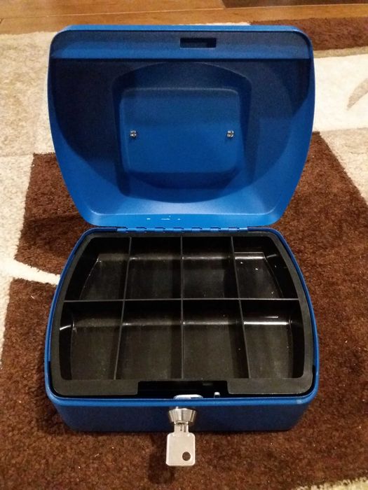 Kasetka na pieniądze z przegródkami 82mm x 192mm x 262mm