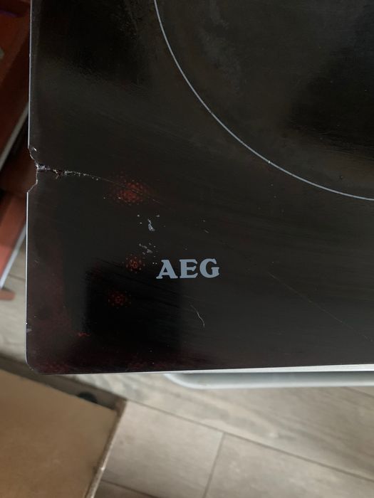 Духовий шкаф AEG з варочною поверхнею