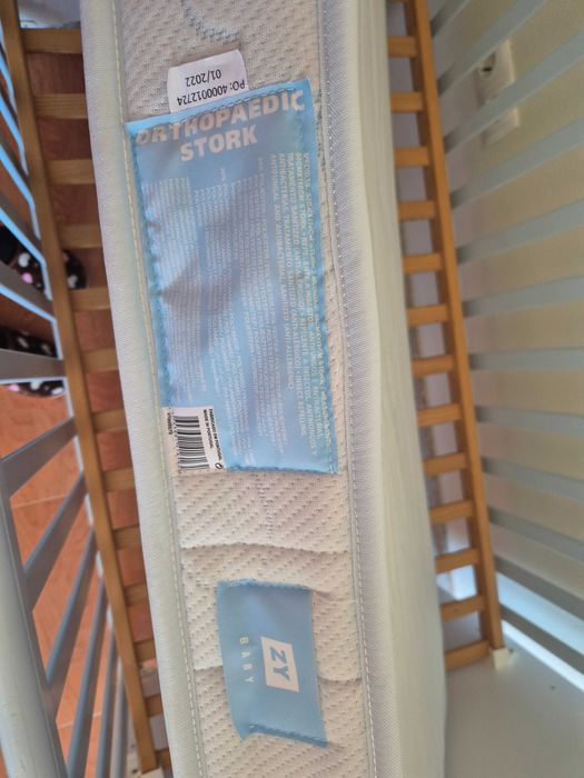 Cama de bebe marca zippy