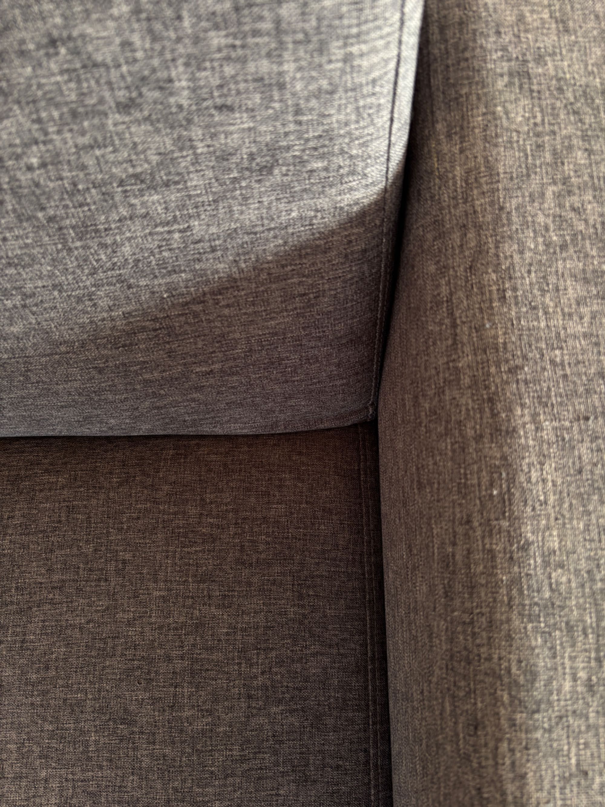 Sofa cama cinzento em segunda mão mas em bom estado