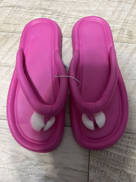 Шльопанці, вєтнамки яркі