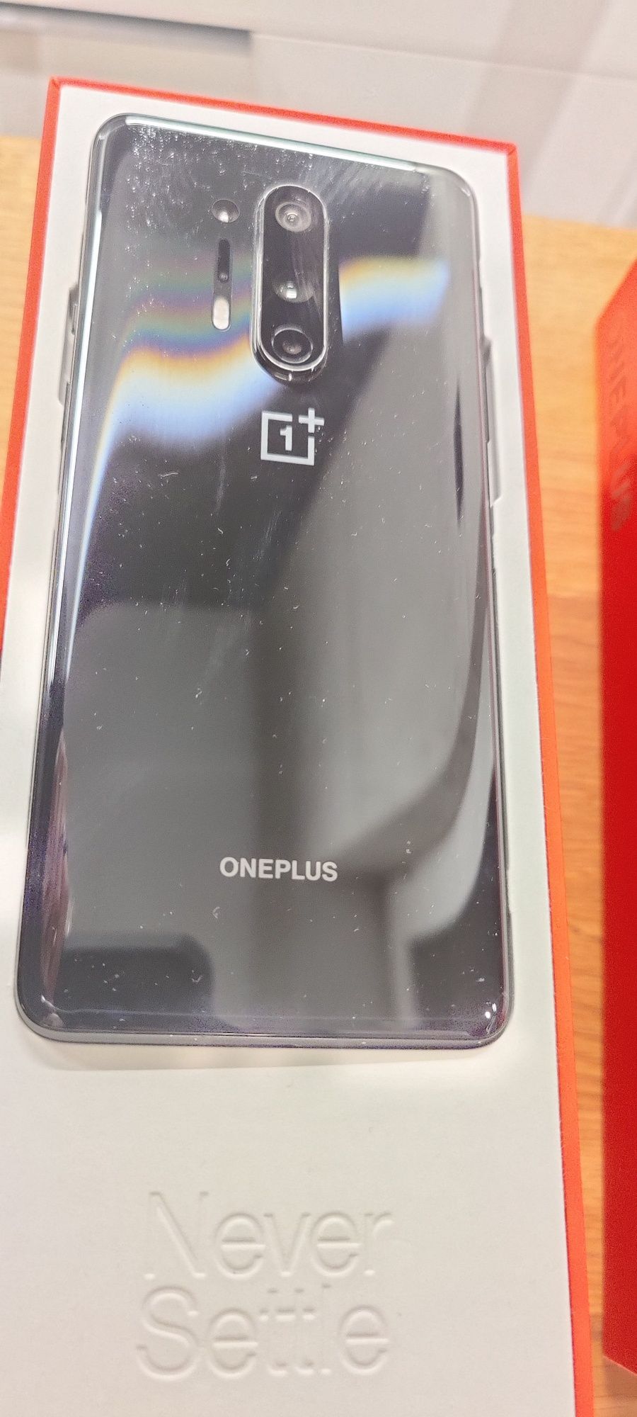 Uszkodzony ekran Smartfon OnePlus 8 Pro 12 GB / 256 GB czarny