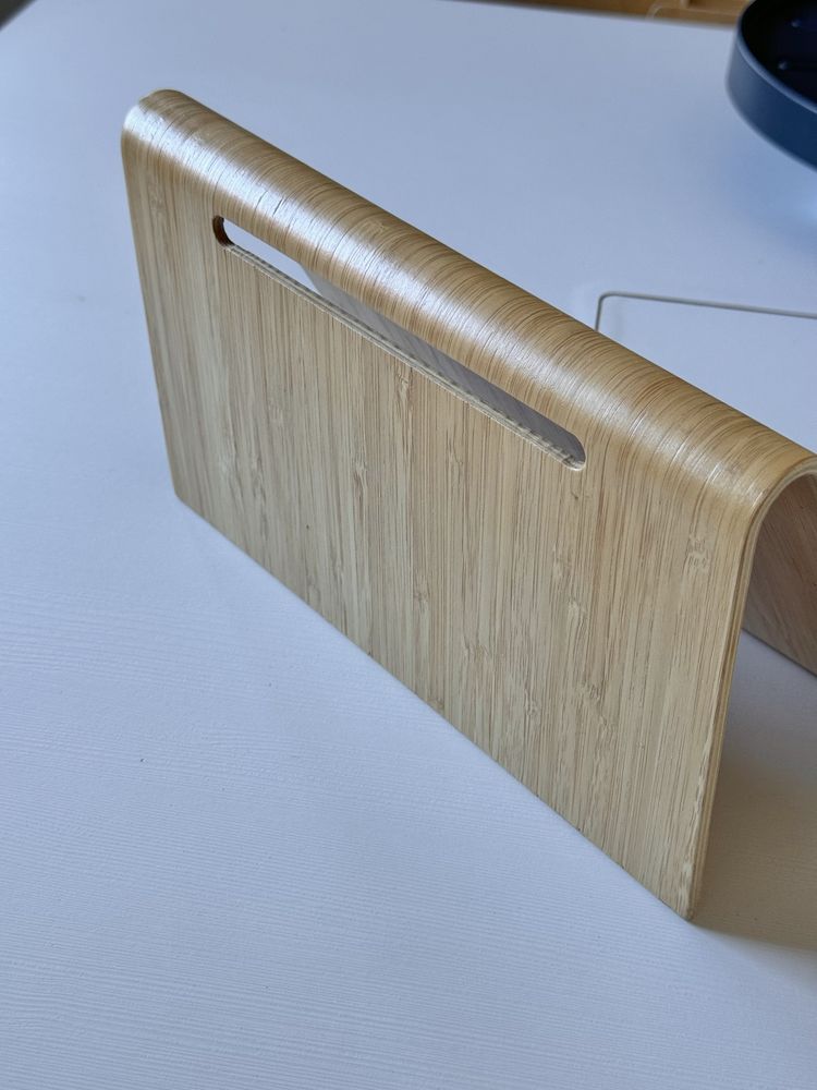 Bambusowa podstawka pod tablet Rimforsa Ikea