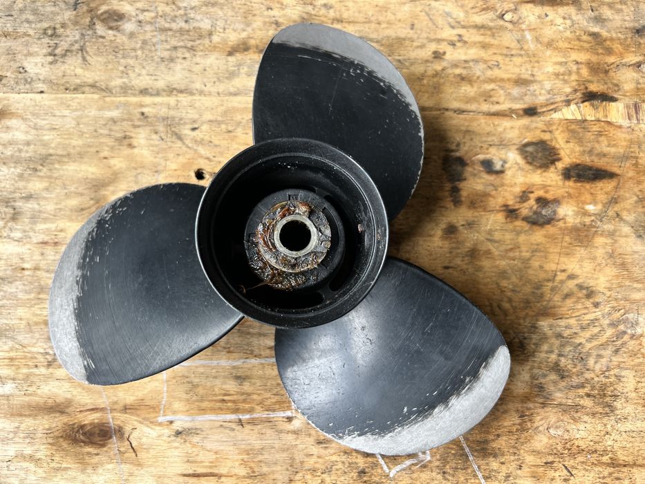 Śruba napędowa Mercury Black Max 48 - 854340A45 skok 9