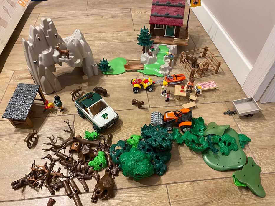 Duży zestaw playmobil górski domek, leśniczy pogotowie gorskie