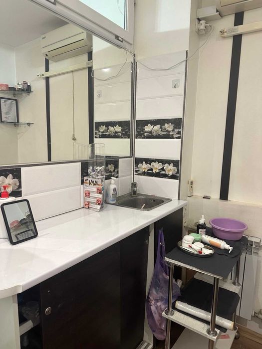 Сдам помещение в  Центре ,  метро Научная , свободного назначения