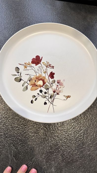 Тарілка 27 см в наявності 8 шт сині і 4 шт білі