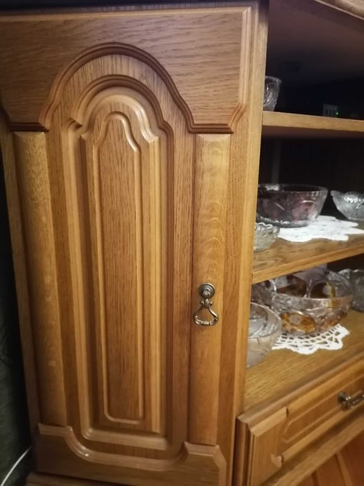 Komplet mebli drewnianych