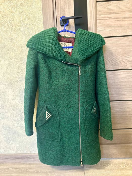 Продам пальто. Сезон: весна-тепла зима. 44 р