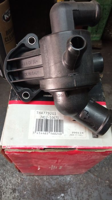 TH47792G1 термостат Фольцваген гольф 6 дизель
Термостат GATES

VW GOL