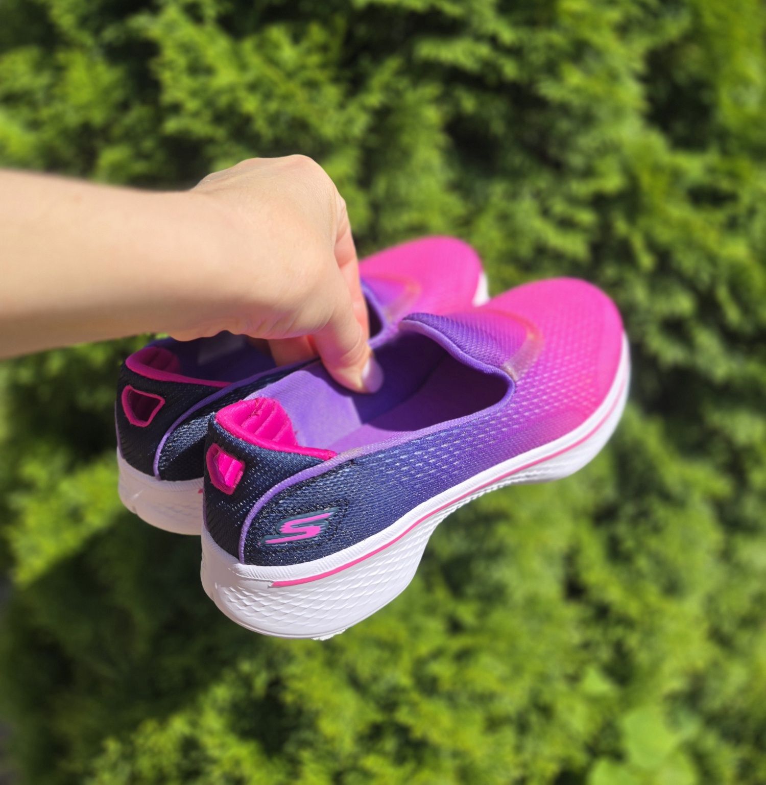 Сліпони Skechers кросівки на дівчинку