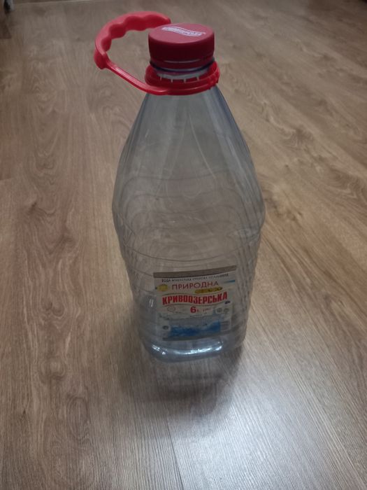 Пластиковые бутылки - 5л, 6л, 9л.