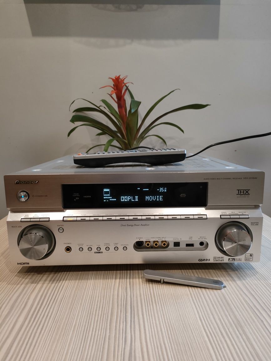 Amplituner stereo Pioneer VSX-2016AV.