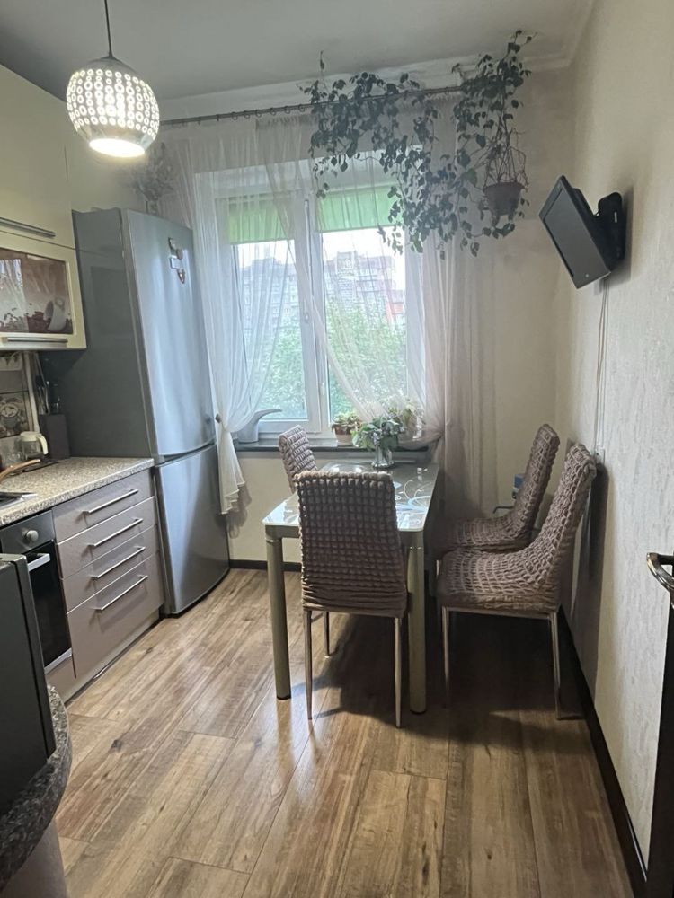 Продаж 2 кімнатної квартири з ремонтом
